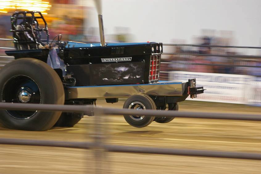 Tractor participating in a tractor pull